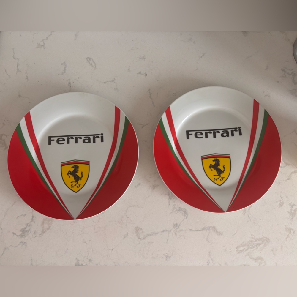 2 Ferrari Red and White Plates - Picture 4 of 6